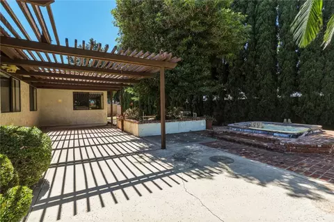 Exterior - 2852 Ian, Simi Valley, CA 93063 photo 8 of 15