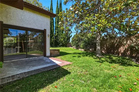 Exterior - 2852 Ian, Simi Valley, CA 93063 photo 11 of 15