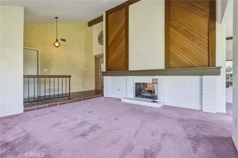 Living - 2852 Ian, Simi Valley, CA 93063 photo 3 of 9