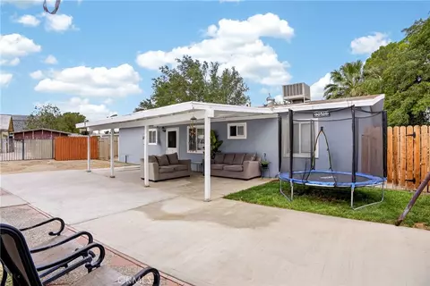 Exterior - 15912 Rexroth St, Mojave, CA 93501 photo 8 of 12