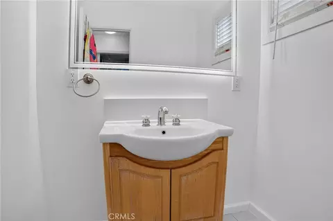 Bath - 15912 Rexroth St, Mojave, CA 93501 photo 3 of 3