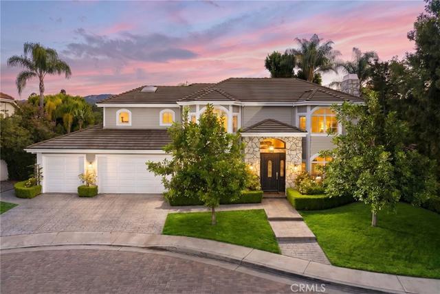 17650 Royce Dr W, Encino, CA 91316