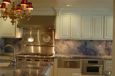 Kitchen - 13978 Summit Dr, Whittier, CA 90602 photo 1 of 5