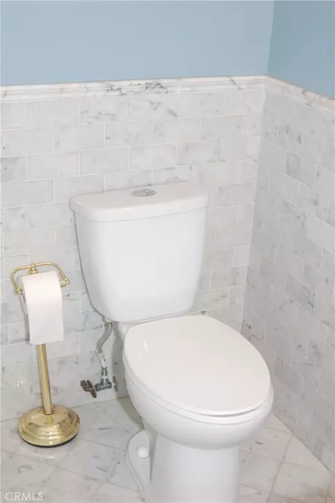 Bath - 13978 Summit Dr, Whittier, CA 90602 photo 5 of 5