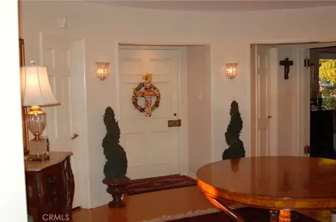 Entry Way - 13978 Summit Dr, Whittier, CA 90602 photo 3 of 5