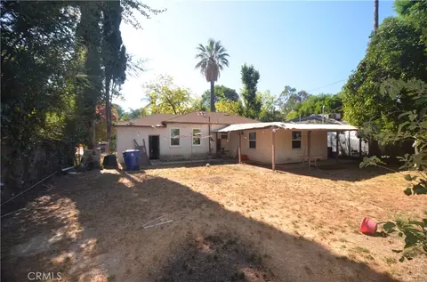 Exterior - 7024 Balcom, Reseda, CA 91335 photo 5 of 7