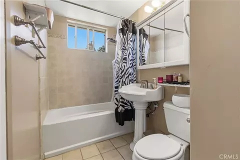 Bath - 1582 Dakin, Simi Valley, CA 93065 photo 2 of 3