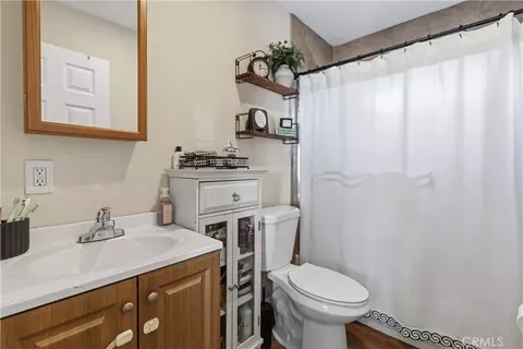 Bath - 1582 Dakin, Simi Valley, CA 93065 photo 3 of 3