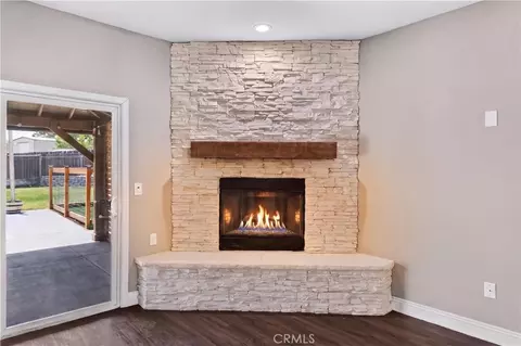 Living - 21841 Mid, Tehachapi, CA 93561 photo 3 of 4