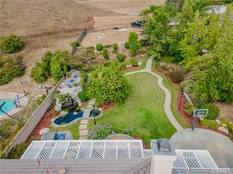 View/Area - 760 Cinnabar Pl, Simi Valley, CA 93065 photo 2 of 3