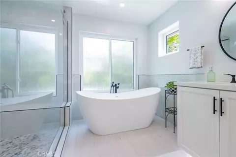 Bath - 760 Cinnabar Pl, Simi Valley, CA 93065 photo 3 of 10