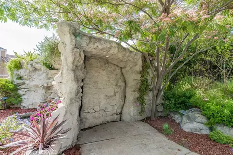 Exterior - 760 Cinnabar Pl, Simi Valley, CA 93065 photo 22 of 26