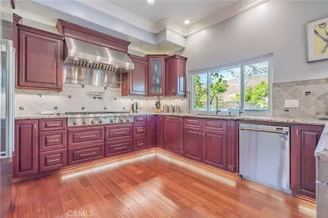 Kitchen - 760 Cinnabar Pl, Simi Valley, CA 93065 photo 3 of 6
