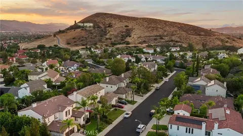 View/Area - 5474 Sunlight, Simi Valley, CA 93063 photo 9 of 10
