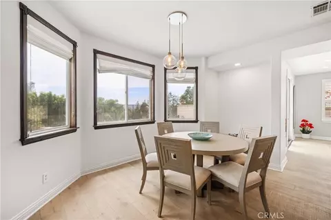 Dining - 5474 Sunlight, Simi Valley, CA 93063 photo 4 of 4