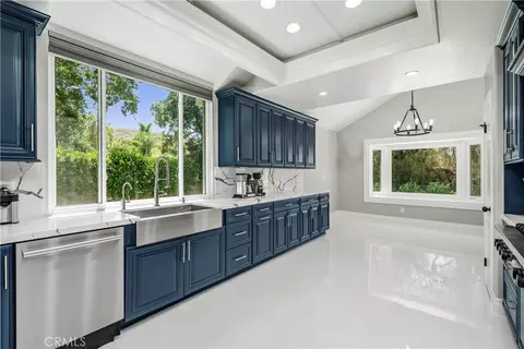 Kitchen - 2288 Ranch View Pl, Thousand Oaks, CA 91362 photo 1 of 3