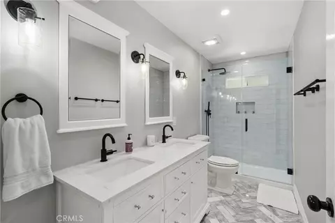 Bath - 2288 Ranch View Pl, Thousand Oaks, CA 91362 photo 2 of 6