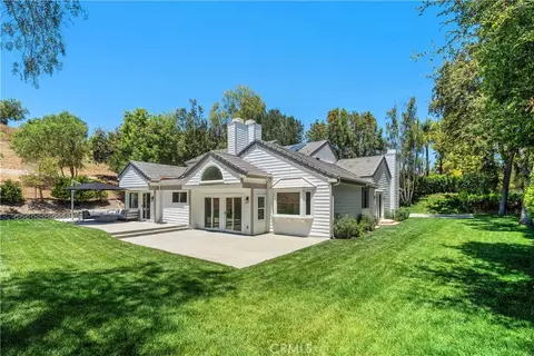Exterior - 2288 Ranch View Pl, Thousand Oaks, CA 91362 photo 6 of 9