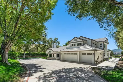 Exterior - 2288 Ranch View Pl, Thousand Oaks, CA 91362 photo 3 of 9