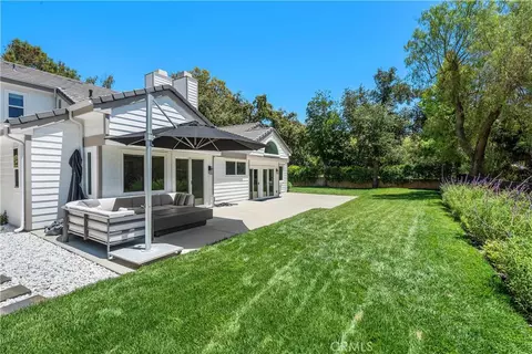 Exterior - 2288 Ranch View Pl, Thousand Oaks, CA 91362 photo 8 of 9