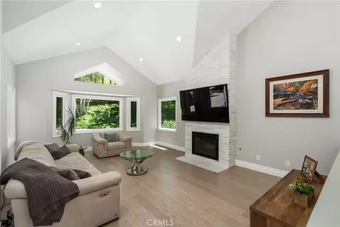 Living - 2288 Ranch View Pl, Thousand Oaks, CA 91362 photo 1 of 3