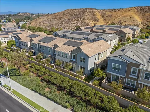 22760 Harmony Dr, Saugus, CA 91350 photo 55