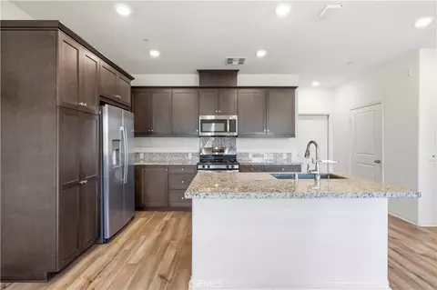 22760 Harmony Dr, Saugus, CA 91350 photo 8