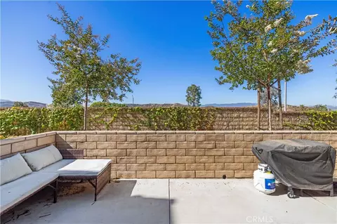 22760 Harmony Dr, Saugus, CA 91350 photo 41