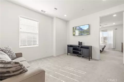 22760 Harmony Dr, Saugus, CA 91350 photo 27