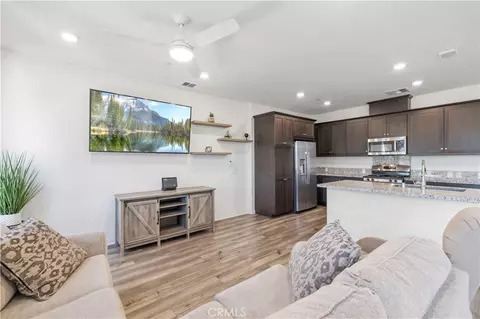 22760 Harmony Dr, Saugus, CA 91350 photo 15