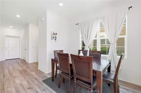22760 Harmony Dr, Saugus, CA 91350 photo 18