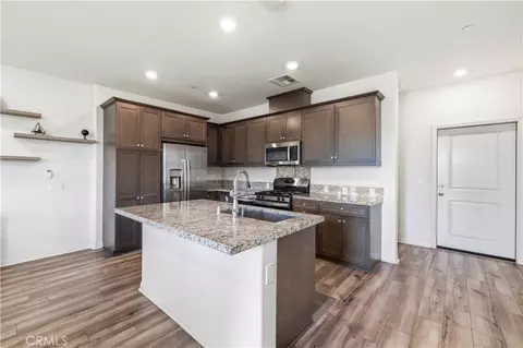 22760 Harmony Dr, Saugus, CA 91350 photo 5