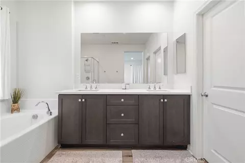 22760 Harmony Dr, Saugus, CA 91350 photo 21