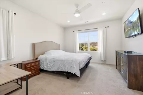 22760 Harmony Dr, Saugus, CA 91350 photo 32