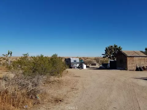 Exterior - 18501 Fort Tejon Rd, Llano, CA 93544 photo 5 of 7