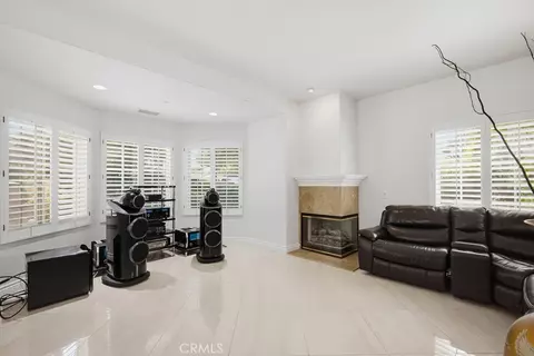 Living - 2525 Prospect Dr, Upland, CA 91784 photo 2 of 6