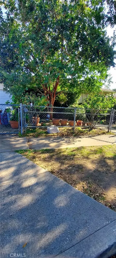 14210 Lorne, Panorama City, CA 91402