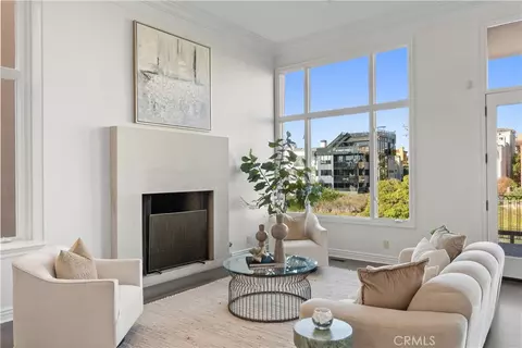 5206 Pacific Ave, Marina Del Rey, CA 90292