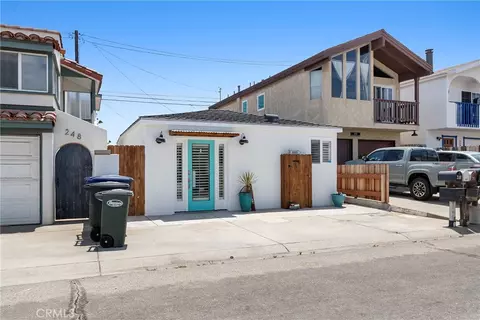 Exterior - 244 Cahuenga Dr, Oxnard, CA 93035 photo 3 of 15