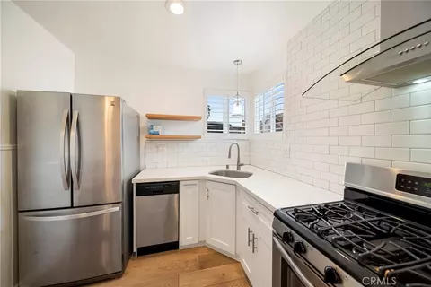 Kitchen - 244 Cahuenga Dr, Oxnard, CA 93035 photo 1 of 3