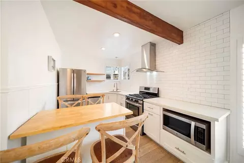 Kitchen - 244 Cahuenga Dr, Oxnard, CA 93035 photo 3 of 3