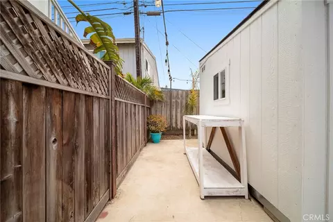Exterior - 244 Cahuenga Dr, Oxnard, CA 93035 photo 11 of 15