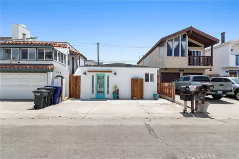 Exterior - 244 Cahuenga Dr, Oxnard, CA 93035 photo 4 of 15