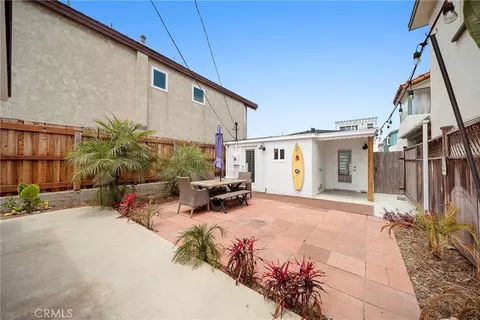 Exterior - 244 Cahuenga Dr, Oxnard, CA 93035 photo 10 of 15