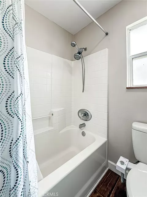 Bath - 1630 Licho Way, Oxnard, CA 93030 photo 9 of 9