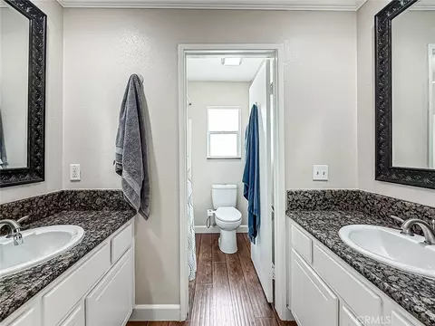 Bath - 1630 Licho Way, Oxnard, CA 93030 photo 7 of 9