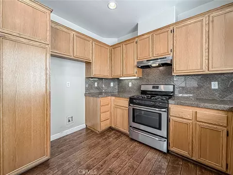 Kitchen - 1630 Licho Way, Oxnard, CA 93030 photo 4 of 6