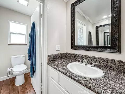 Bath - 1630 Licho Way, Oxnard, CA 93030 photo 8 of 9