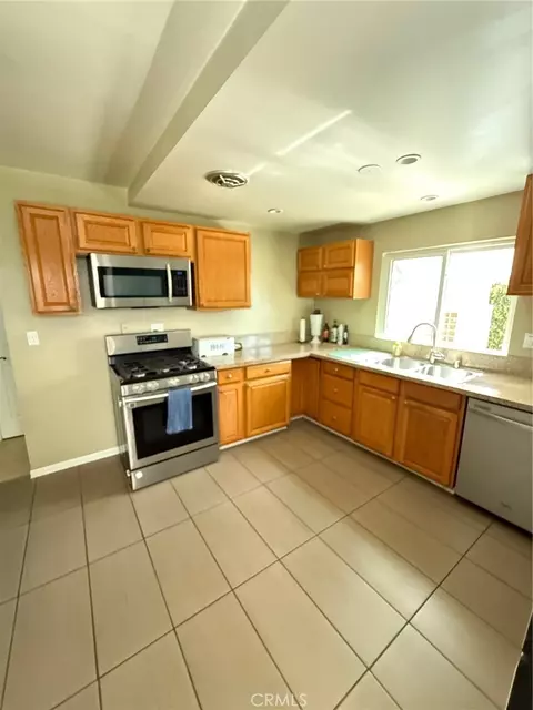 Kitchen - 2002 Malcolm, Simi Valley, CA 93065 photo 1 of 3