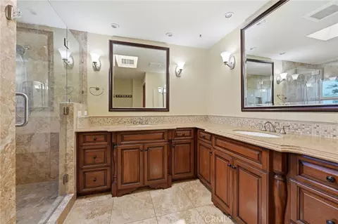 Bath - 1931 Warmlands Ave, Vista, CA 92084 photo 2 of 5